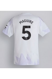 Manchester United Harry Maguire #5 Jalkapallovaatteet Vieraspaita 2025-26 Lyhythihainen